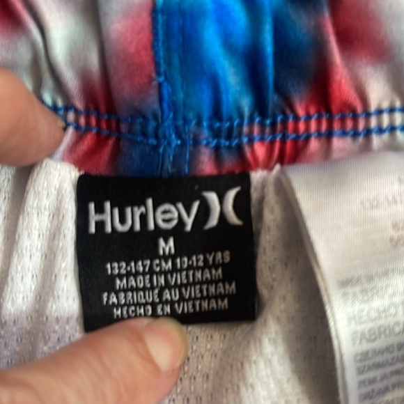 Hurley size medium (10 - 12 years) swim shorts. Mesh lining inside. - Picture 10 of 11